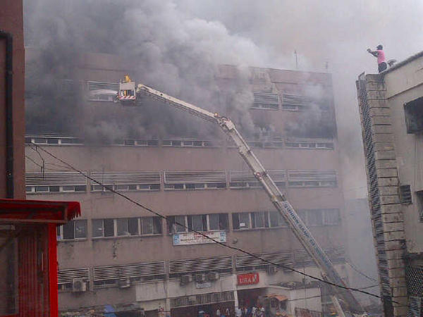 [UPDATED] BREAKING: Building Catches Fire in Lagos Again  